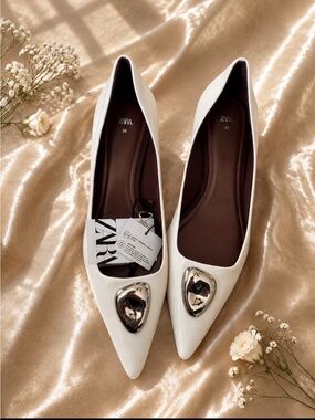NWT - ZARA White Pointed Toe Flats with Silver Teardrop Accent
